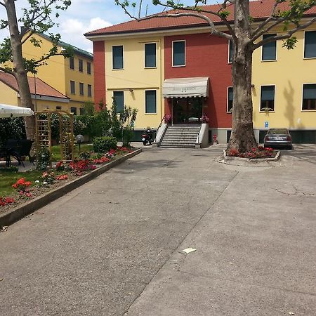Hotel Garden Milánó Kültér fotó