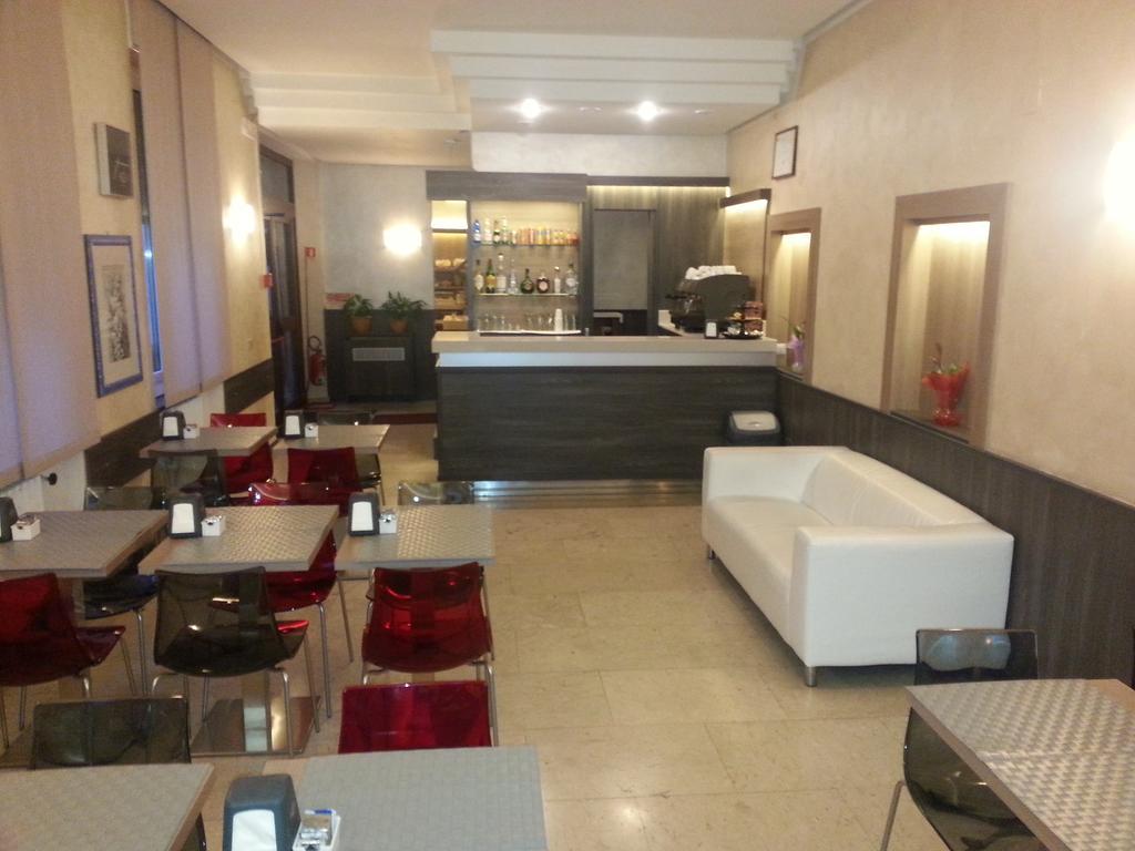 Hotel Garden Milánó Kültér fotó