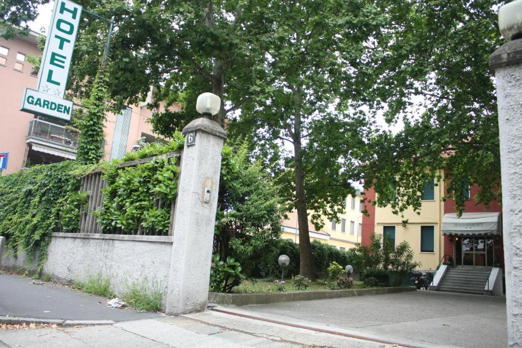 Hotel Garden Milánó Kültér fotó