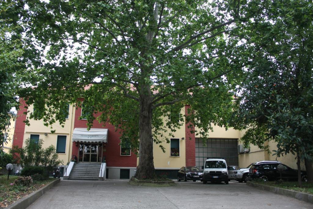Hotel Garden Milánó Kültér fotó