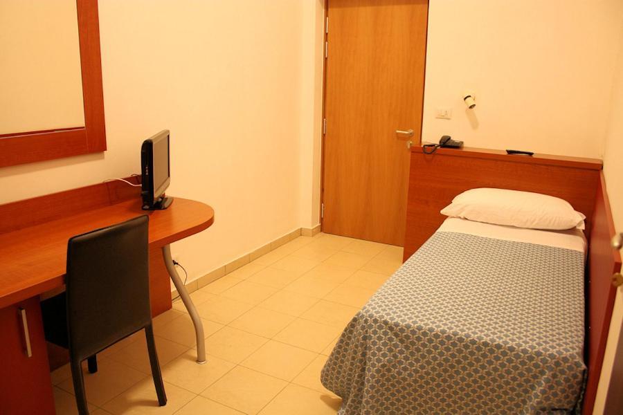 Hotel Garden Milánó Szoba fotó