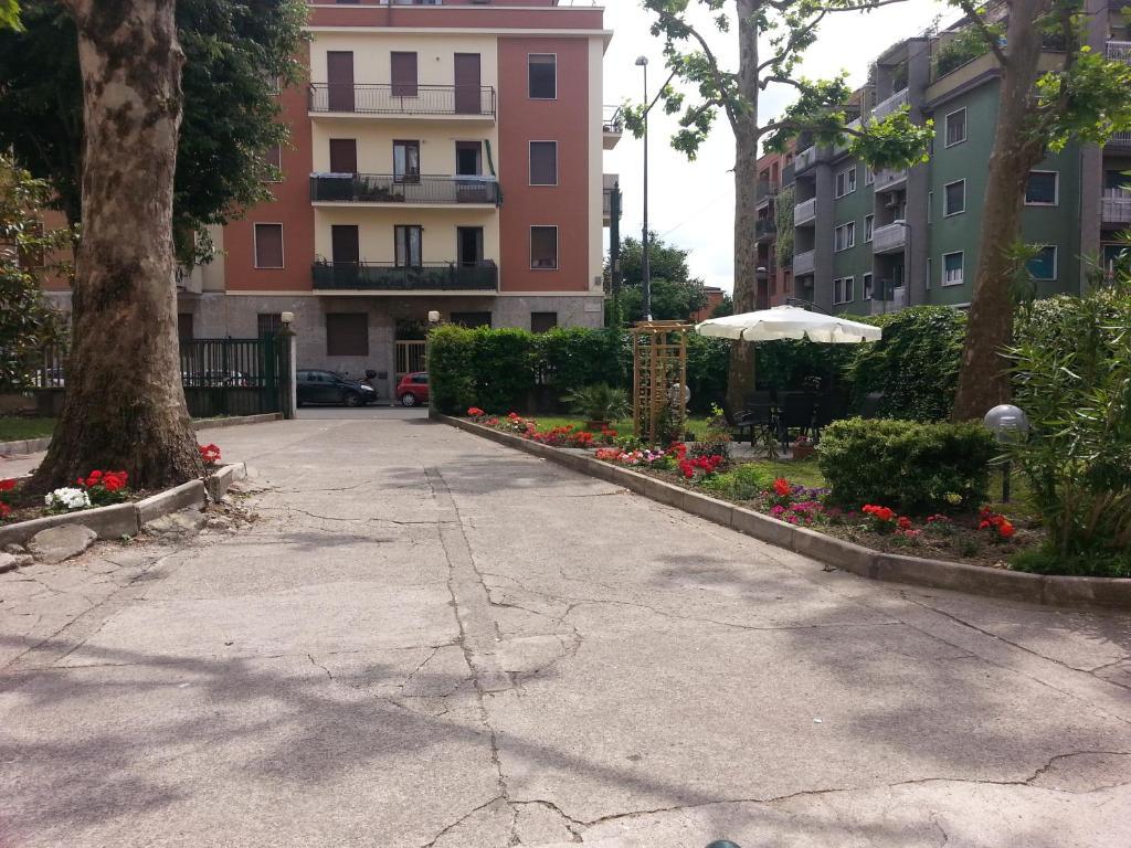 Hotel Garden Milánó Kültér fotó