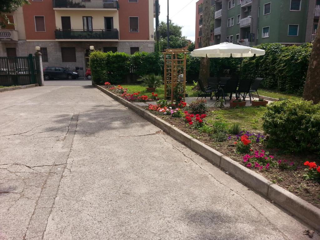 Hotel Garden Milánó Kültér fotó